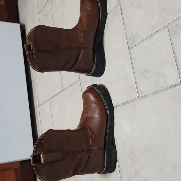 Women's Ariat Leather Western Short Boots Rubber Sole 10 - Picture 4 of 8